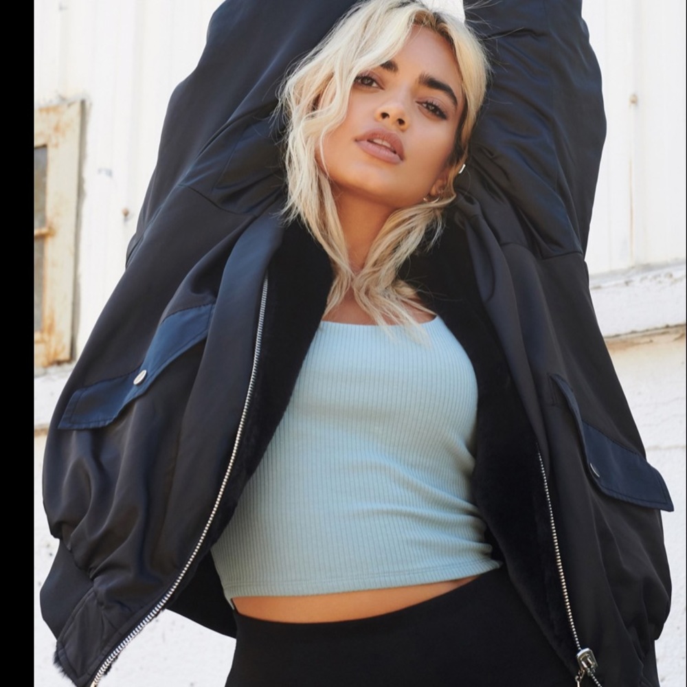 bomber jacket (brand new)